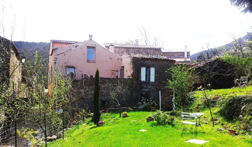 Le Clos De La Source Bed and Breakfast Le Bousquet-d'Orb Eksteriør billede