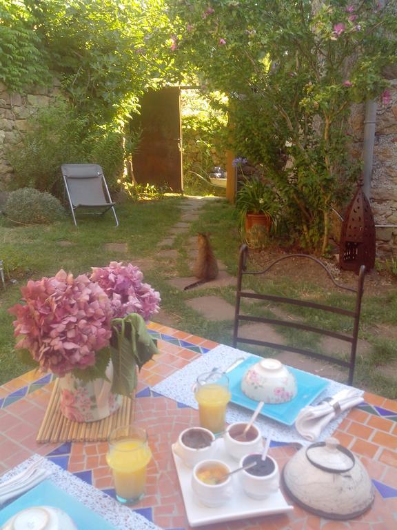 Le Clos De La Source Bed and Breakfast Le Bousquet-d'Orb Eksteriør billede