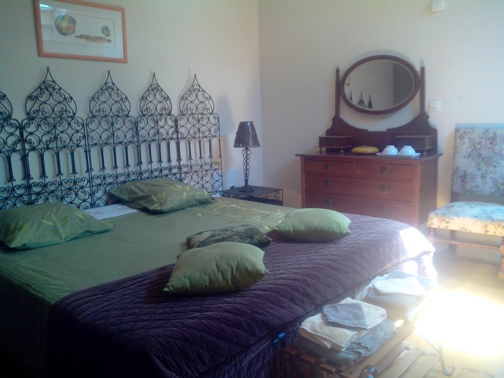 Le Clos De La Source Bed and Breakfast Le Bousquet-d'Orb Eksteriør billede