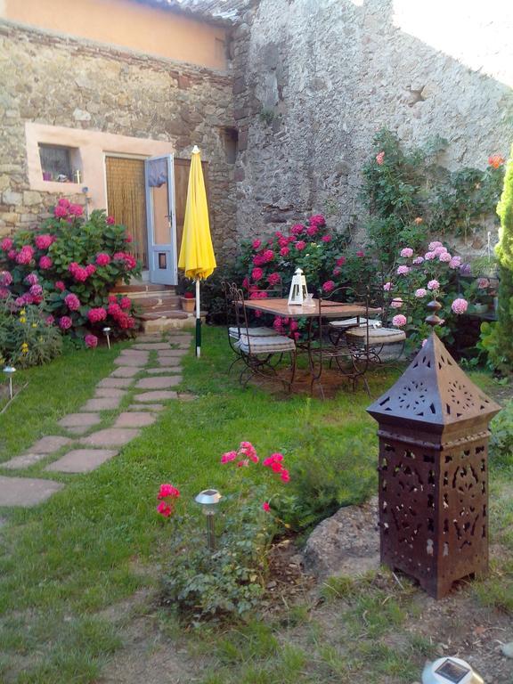 Le Clos De La Source Bed and Breakfast Le Bousquet-d'Orb Eksteriør billede